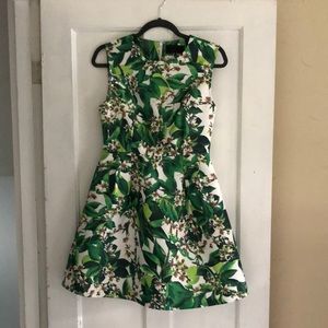 Wore once beautiful sleeveless dress